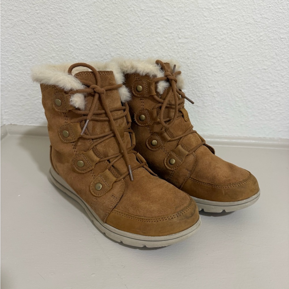 Sorel Joan Explorer ankle lace up boot
